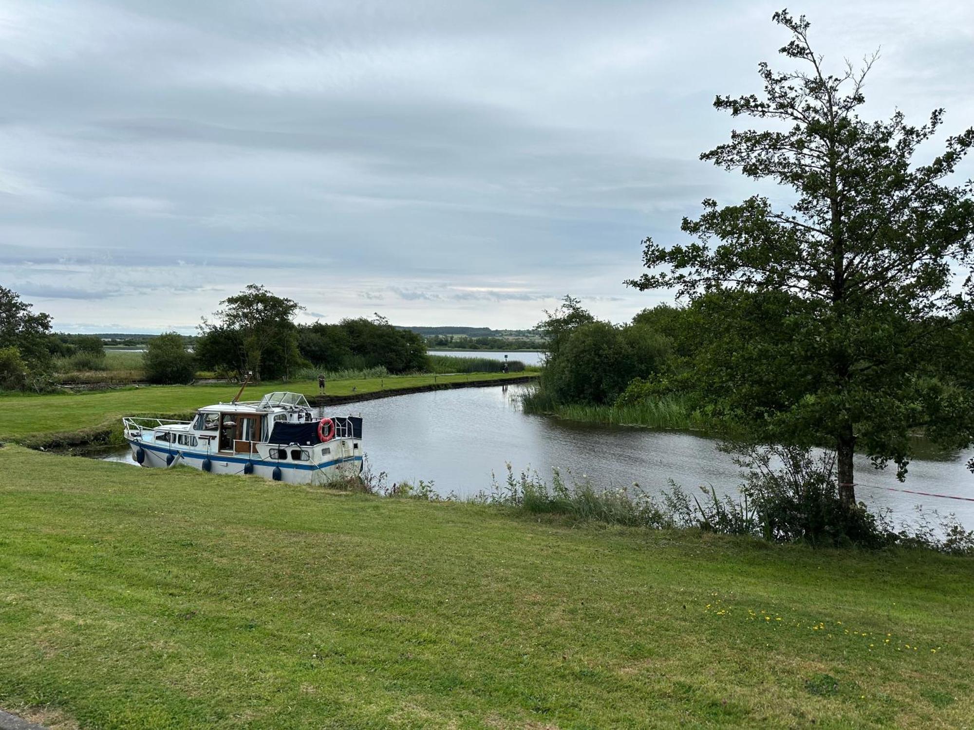 Home Near The River Shannon Rooskey Kültér fotó